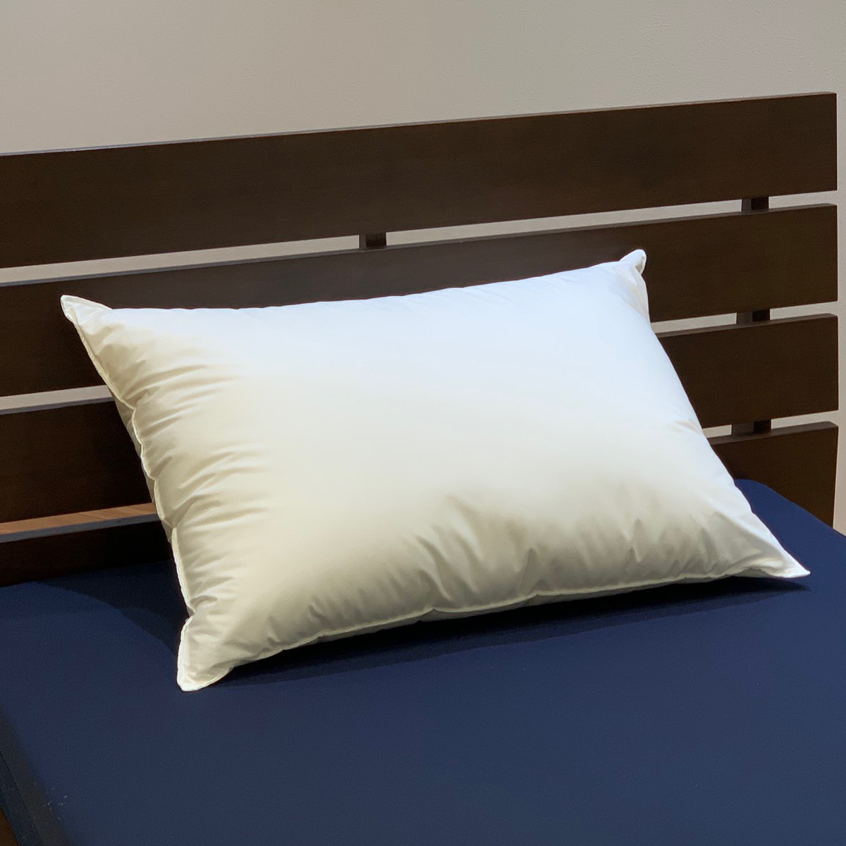 羽毛枕 羽毛まくら 43×63cm ホワイトダウン85％ 二層構造 手洗いOK 日本製