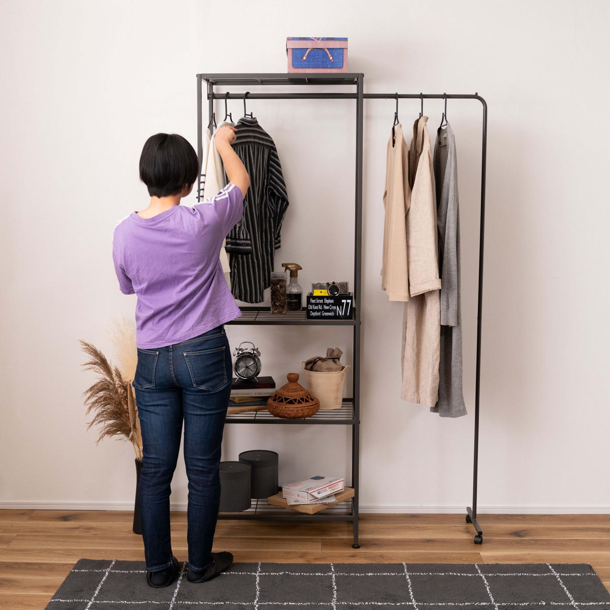 東谷 ハンガーラック 伸縮ハンガー付 スチールフレーム 幅67.5-152cm