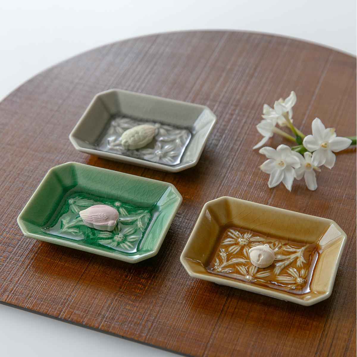 aito製作所 プレート 9cm 角小皿 マーガリート 陶器 瀬戸焼 （ 食洗機