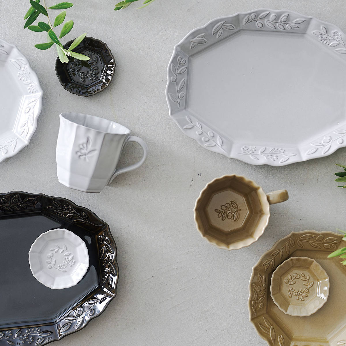 aito製作所 プレート オーバル 26cm オリーヴ 陶器 瀬戸焼 （ 食洗機