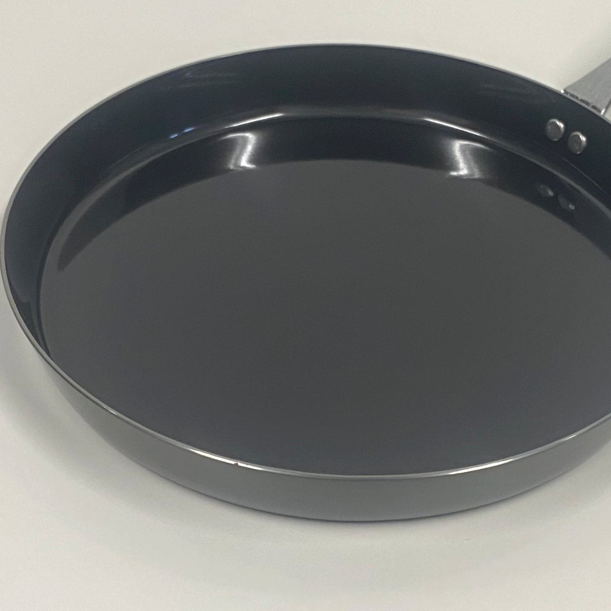 bws SELECTION 鉄フライパン 20cm IH対応 ガラス蓋付き 目玉焼きが