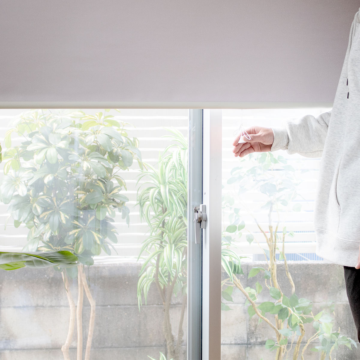 ロールスクリーン 180×220cm 遮光スクリーン 防炎 （ カーテン ロール