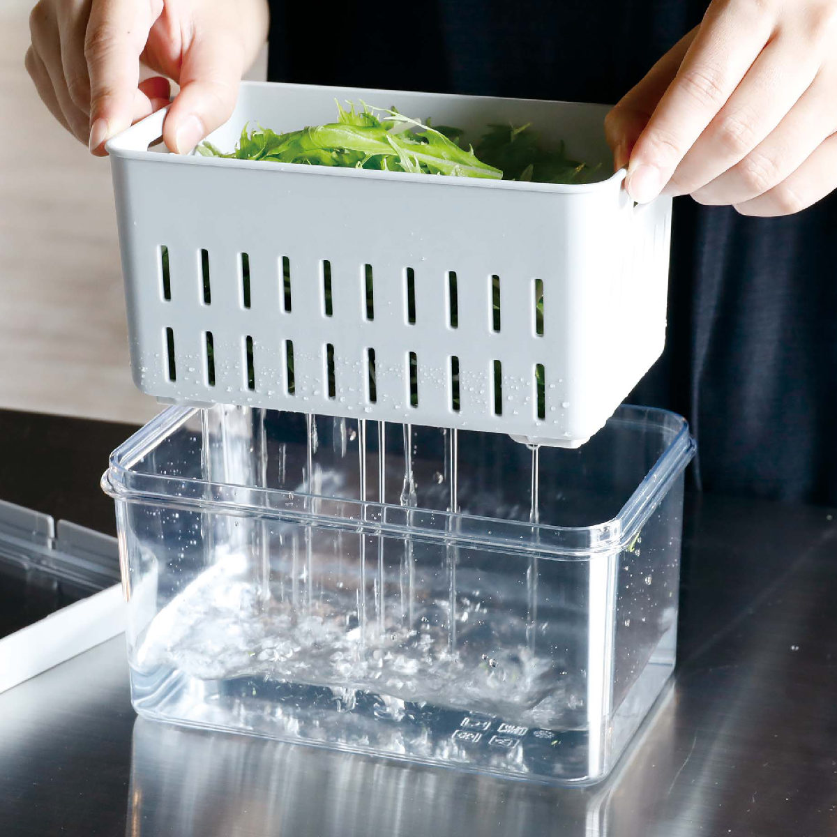 CB JAPAN（シービージャパン） 保存容器 2L 野菜にやさしいザル付き