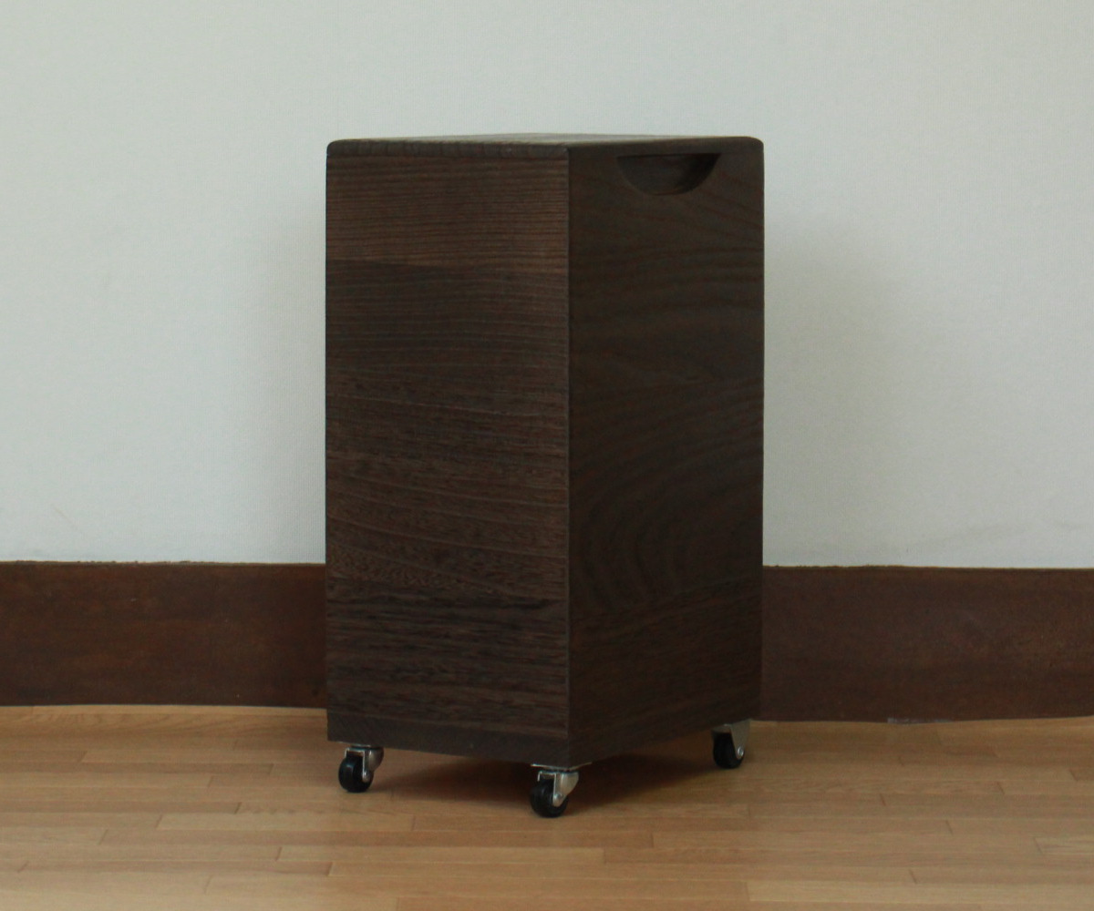 米びつ 10kg 桐の米びつ 縦長型 焼桐 キャスター付き （ 密閉 日本製