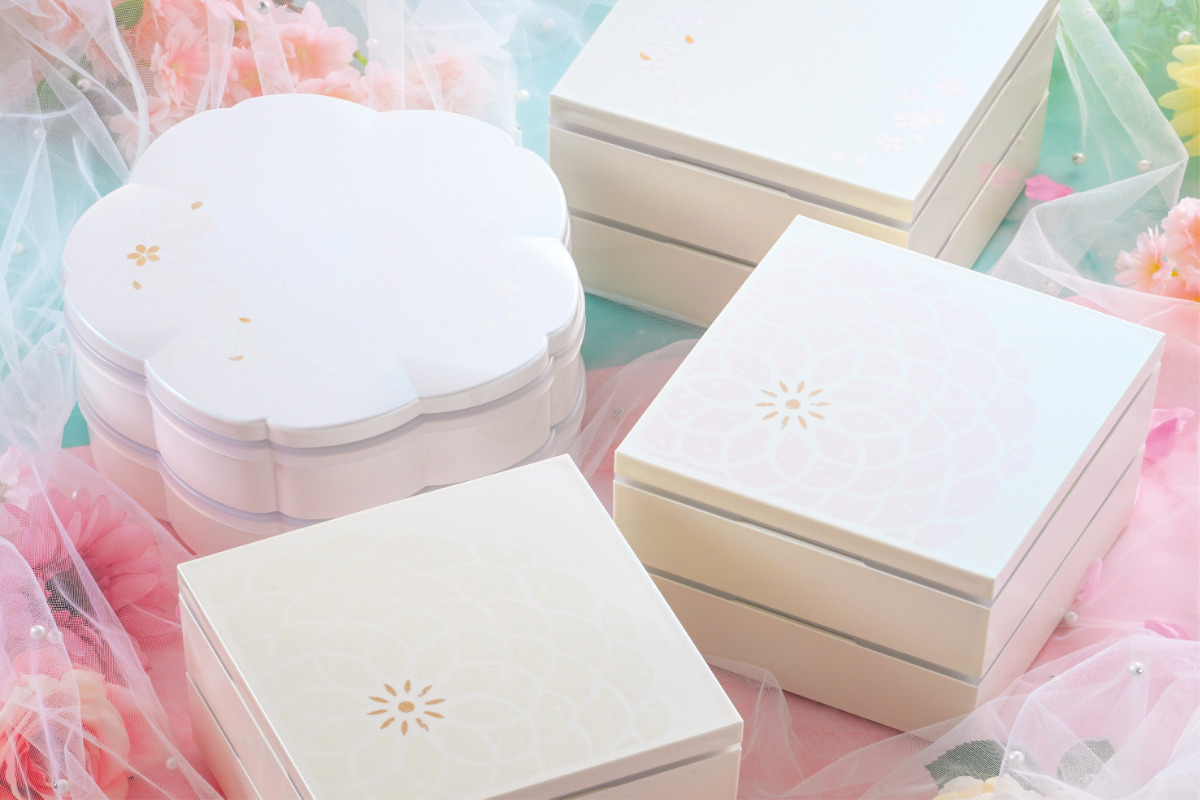 ［新品未使用］傷あり　重箱　桜型　2段　金　ゴールド　お節　花見 お重 2段 15.0角二段重 桜 （ 重箱 二段重 弁当箱 15cm 1400ml 1