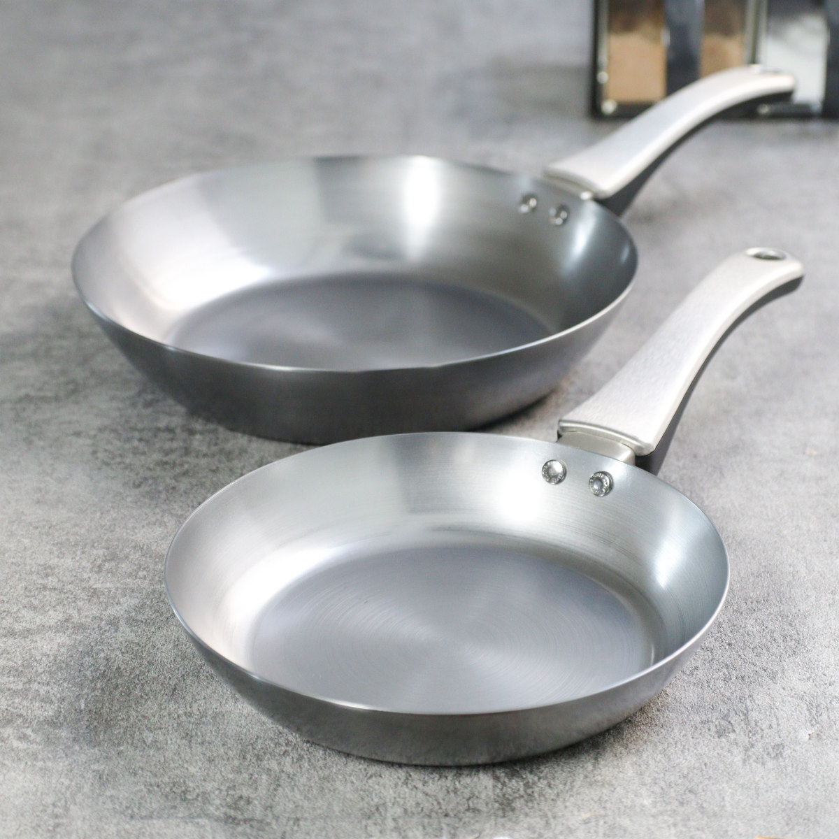 鉄フライパン 2点セット 20cm 26cm IH対応 「F.」 藤田金属×近畿大学