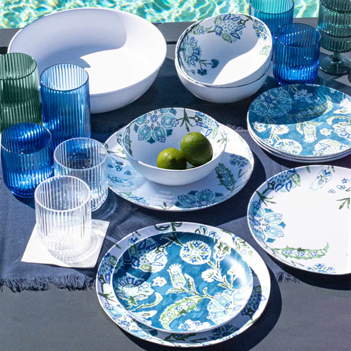 プレート 27cm HANA IKAT （ 食洗機対応 皿 お皿 大皿 盛皿 アボード