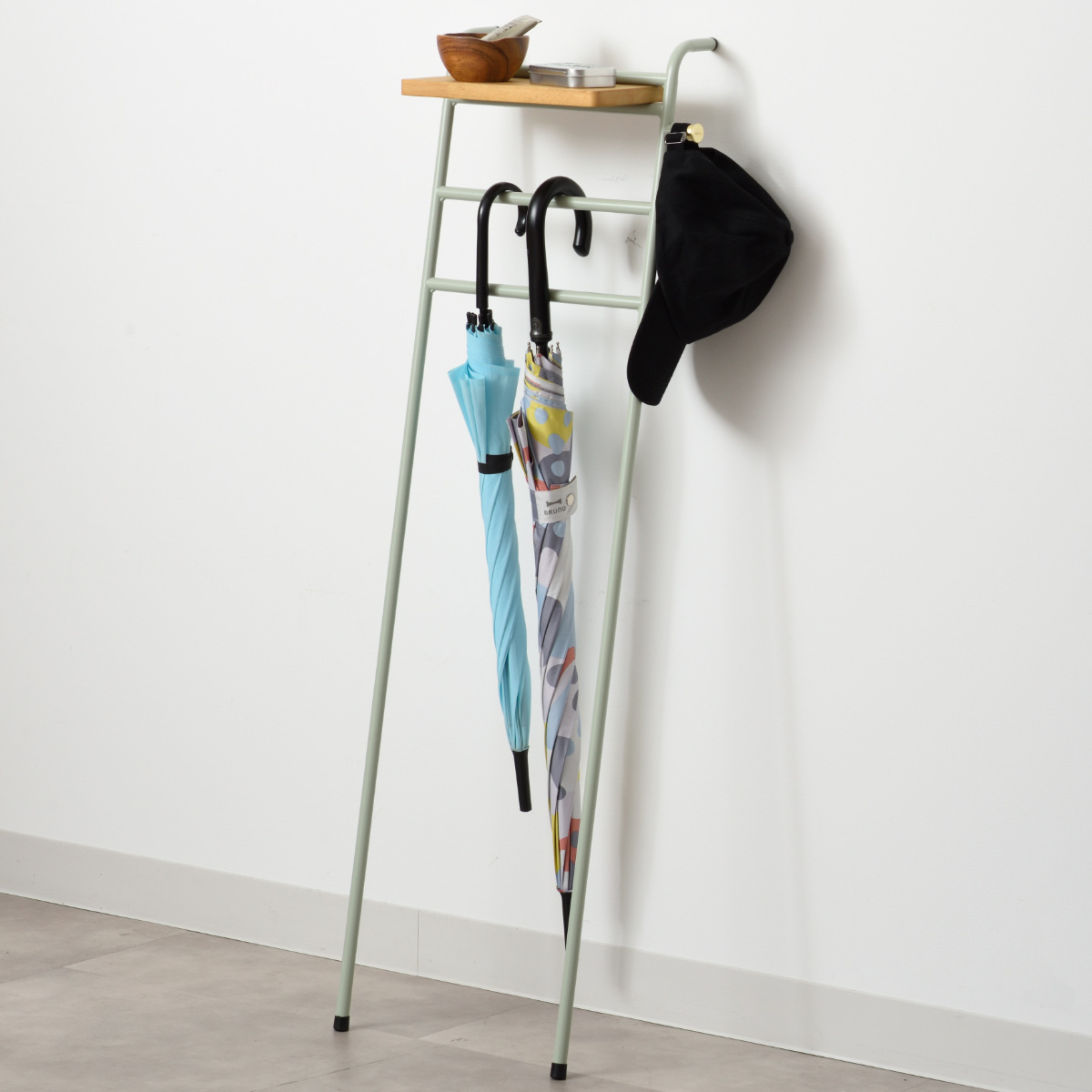 BRUNO（ブルーノ） インテリアスリムラダーラック 幅34cm スチール製