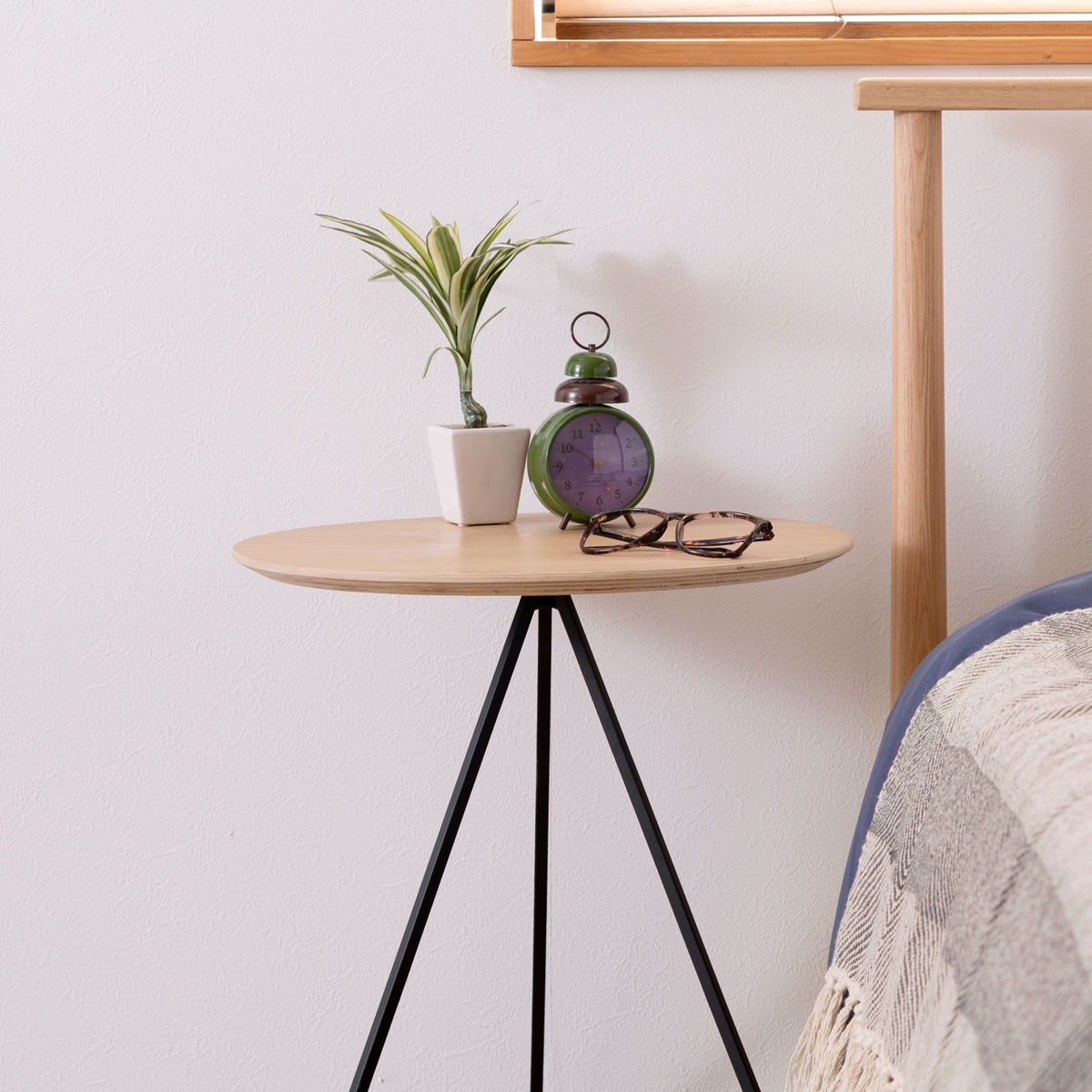 東谷 サイドテーブル 円型 高さ51.5cm アイアンレッグ 3本脚 （ 天板