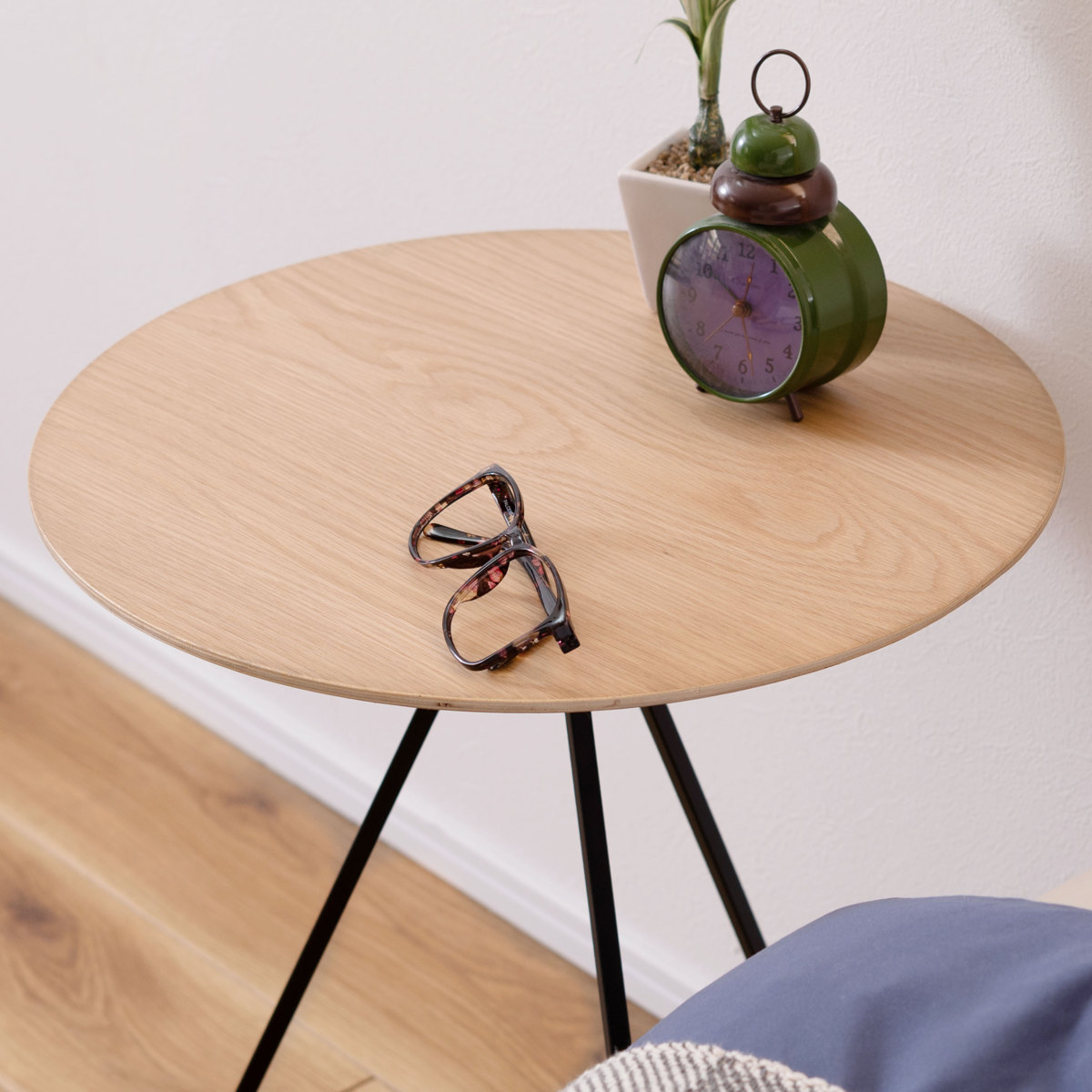 東谷 サイドテーブル 円型 高さ51.5cm アイアンレッグ 3本脚 （ 天板