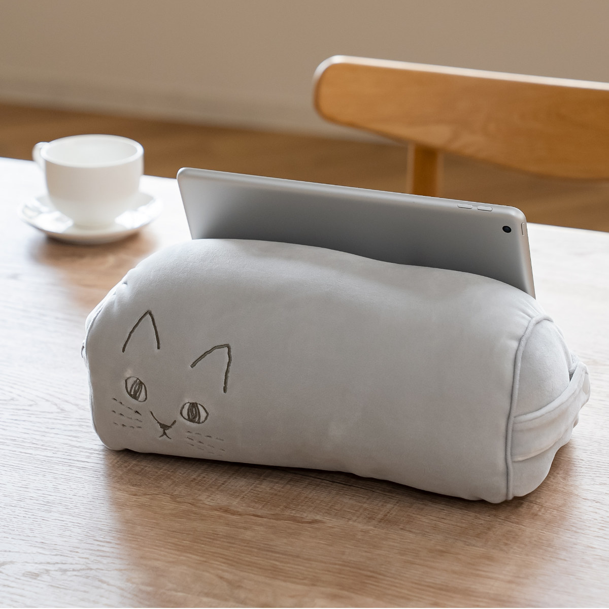 クッション にゃふにゃふ ネコ タブレットスタンド兼クッション