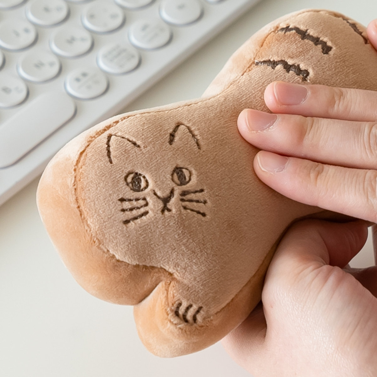 クッション にゃふにゃふ ネコ もちもちリストレスト （ 手首