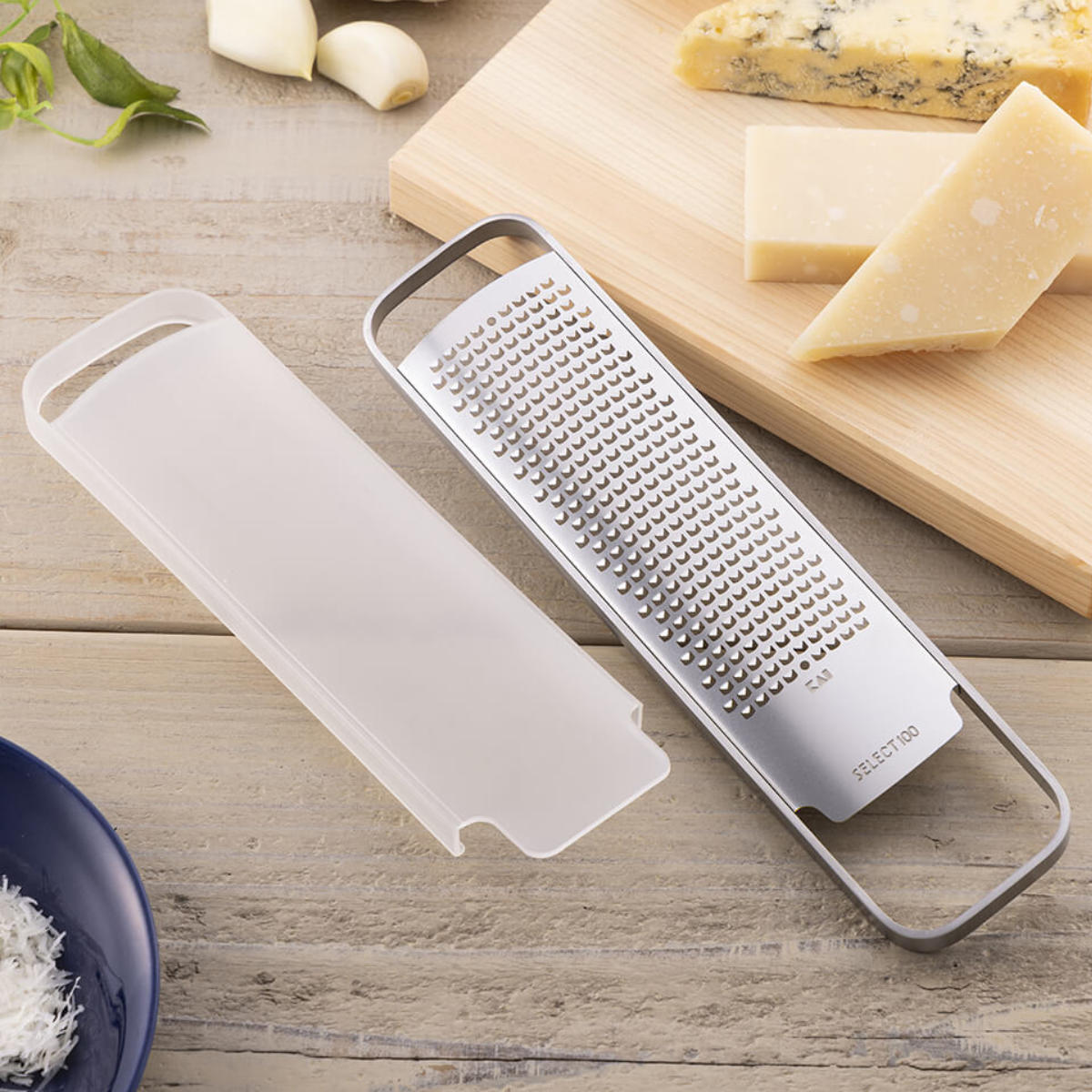SELECT100 グレーター カバー付き おろし器 貝印 （ セレクト100