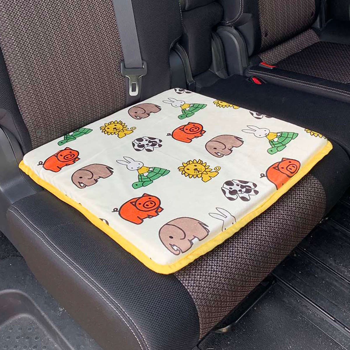 Miffy シートクッション 座布団 ミッフィー スクエア 四角 カー