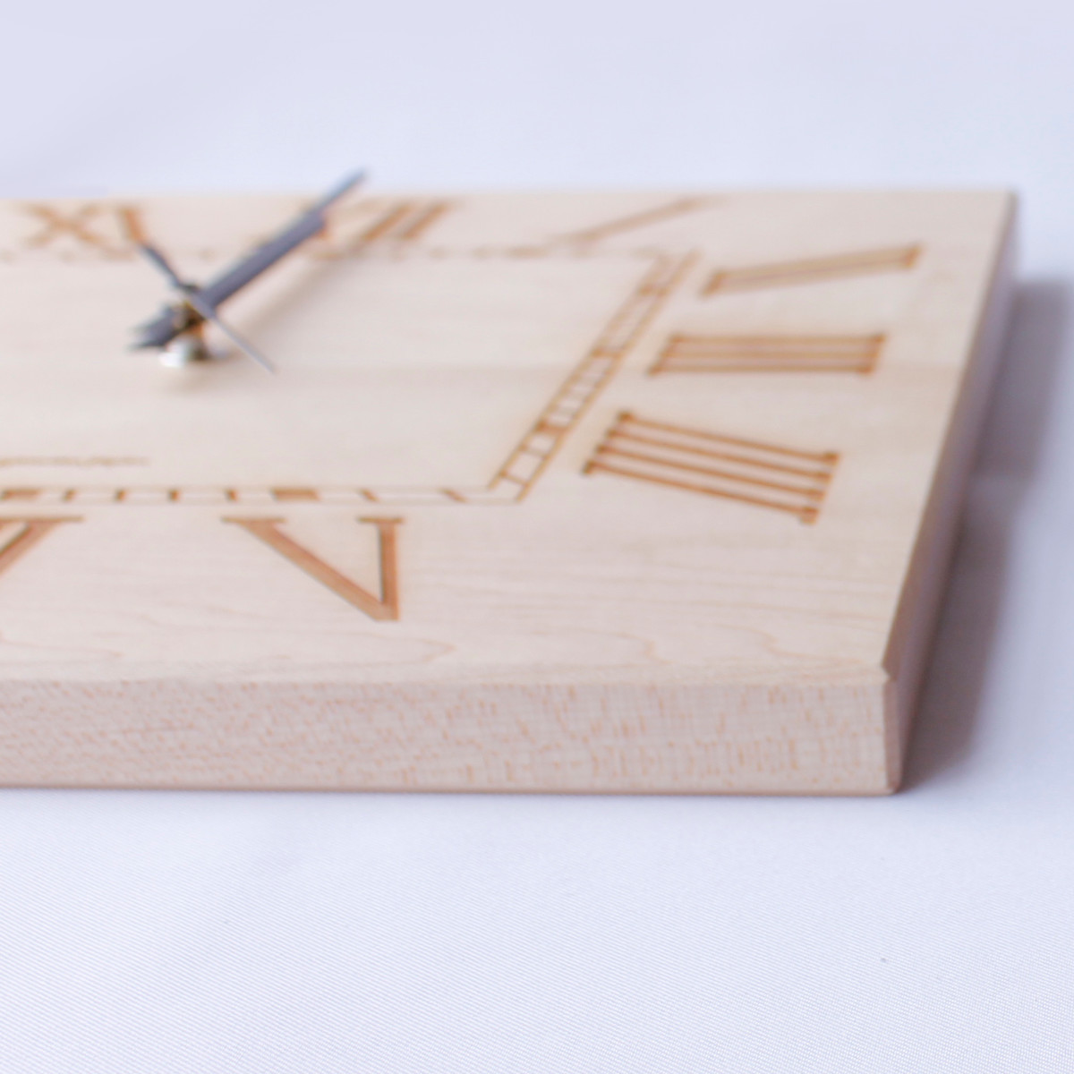 ヤマト工芸 掛け時計 木製 yamato MUKU-ローマ数字- （ 壁掛け時計