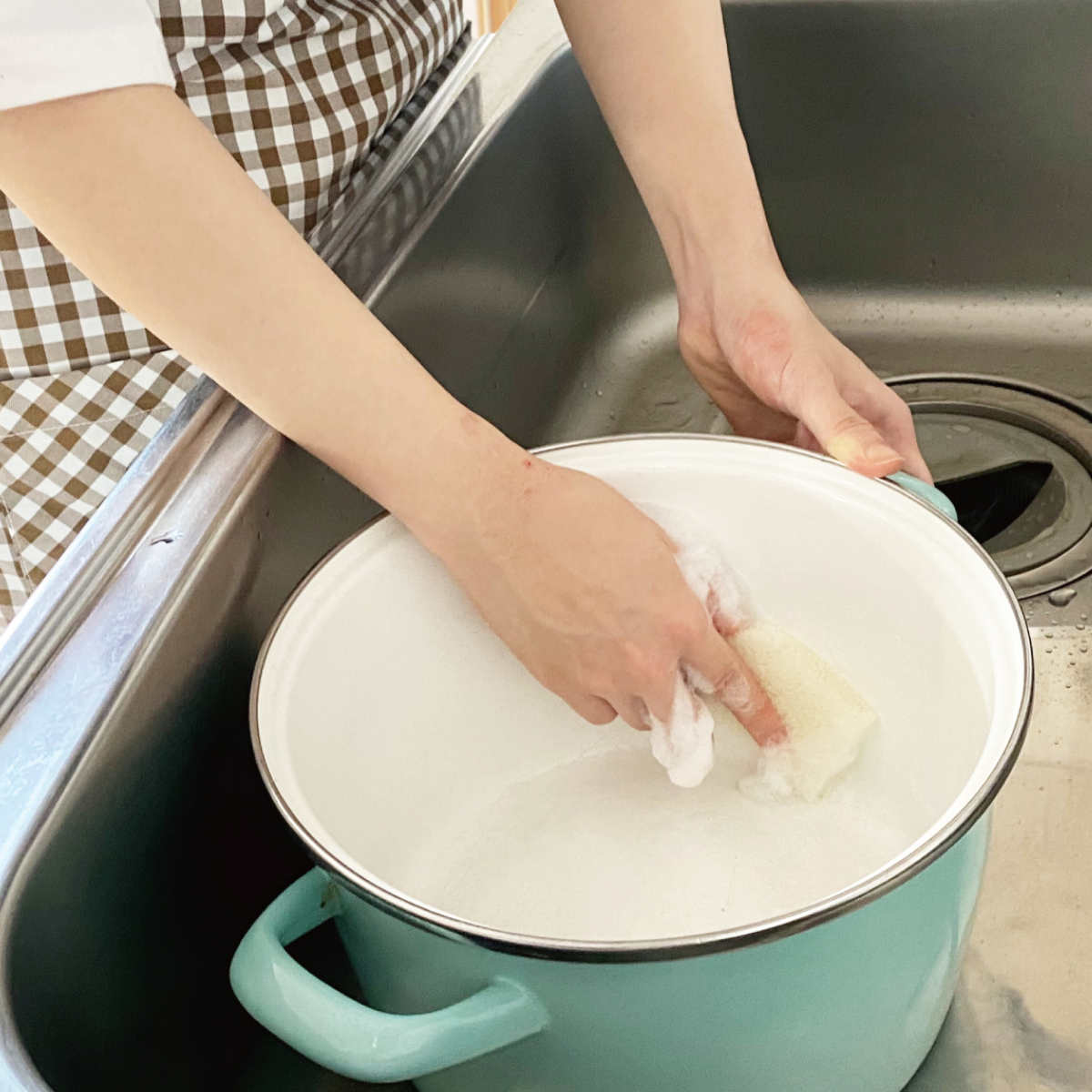 スポンジ キッチン 掃除 ディッシュブラシ 付け替え 皿洗い キッチンツール 楽天市場】ディッシュブラシ 鍋 フライパン洗い エコンフォートハウス