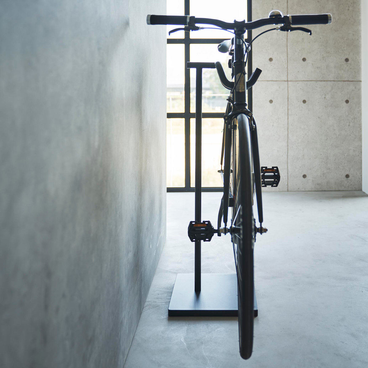 山崎実業　自転車 スタンド tower ブラック tower 山崎実業 自転車スタンド タワー （ 4903208019651 タワー