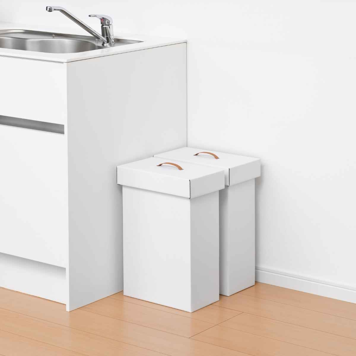 【新登場】 分別 ゴミ箱 20リットル 20L 2分別 大容量 おしゃれ ふた付 SANKA ゴミ箱 20L 組み立て ダンボール 2台入り （ ごみ箱 20リットル