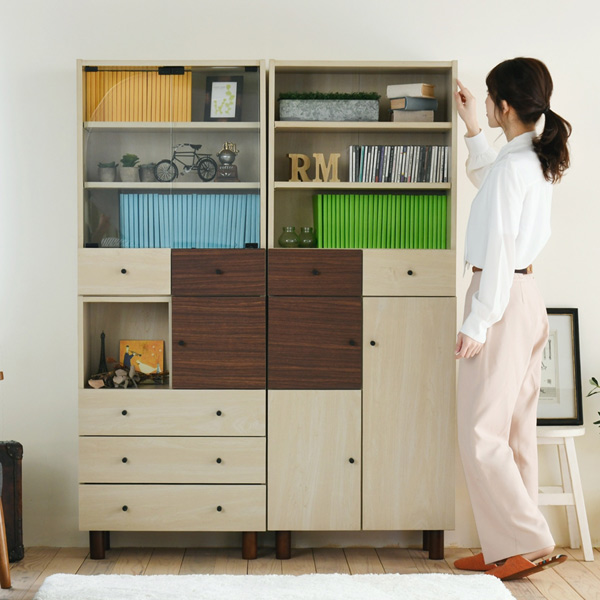 【キートン】本棚キャビネット Woody Prime Cherry ブラックボード付きモールガラス扉キャビネット