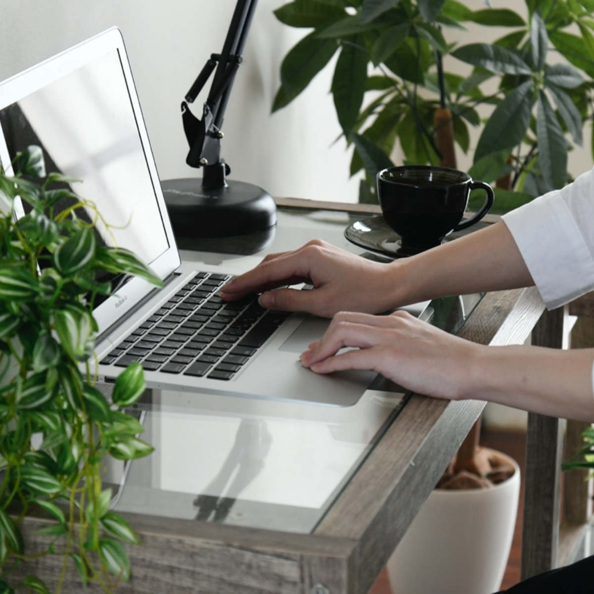 デスク 幅90.5cm ガラス天板 ヴィンテージ調 古木フレーム （ 机