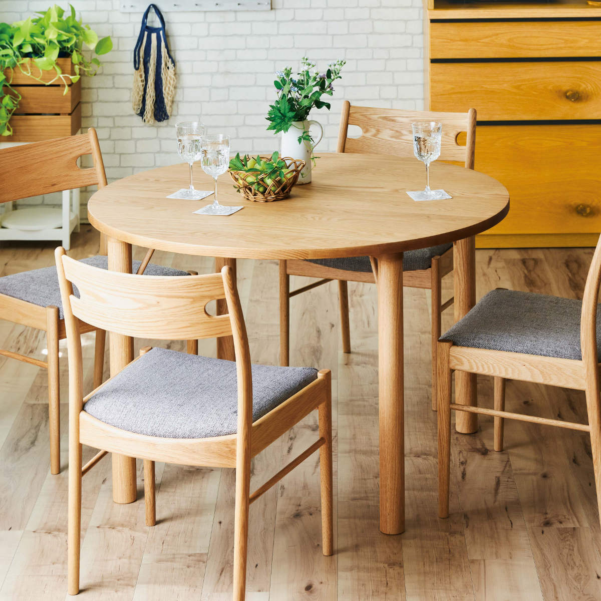 ダイニングテーブル オーク材 円型 直径110cm クヴィスト （ 開梱設置