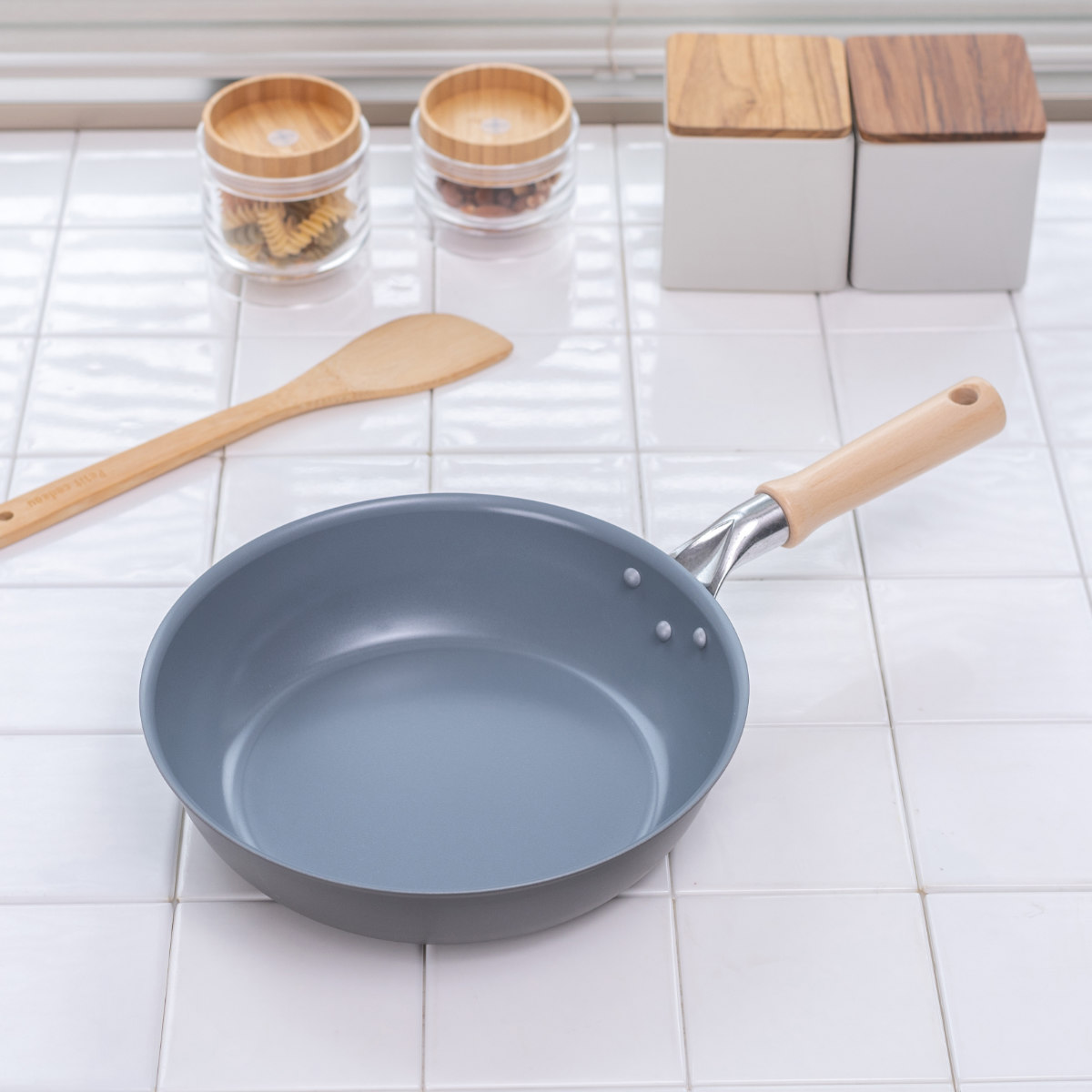 ウルシヤマ金属工業 フライパン 24cm ガス火専用 セラミックコート