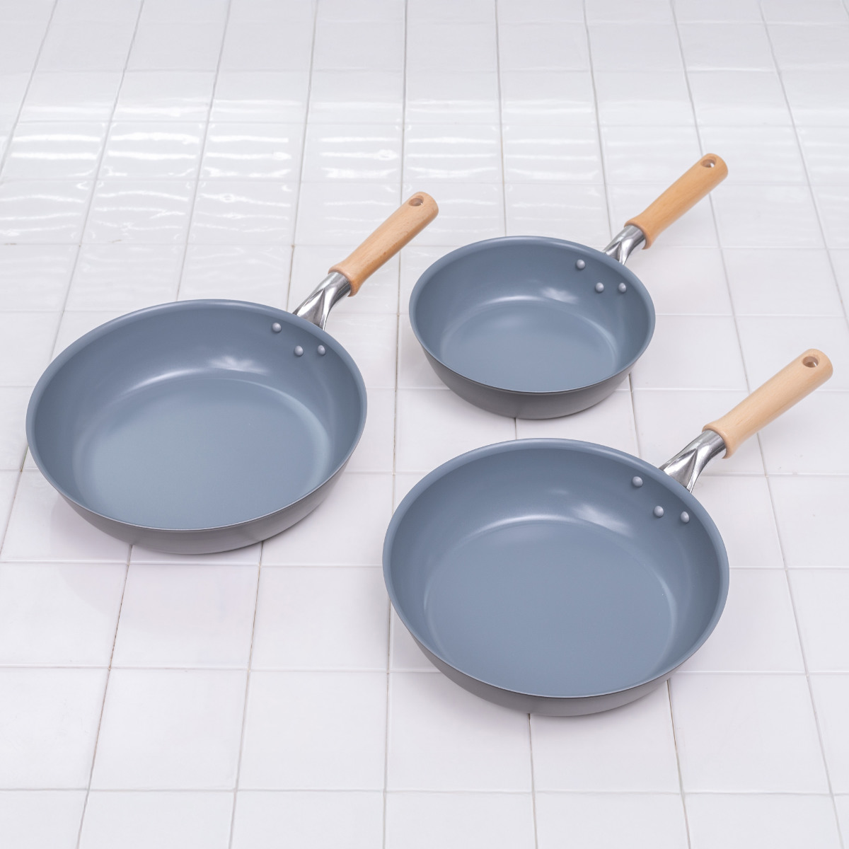 ウルシヤマ金属工業 フライパン 24cm ガス火専用 セラミックコート