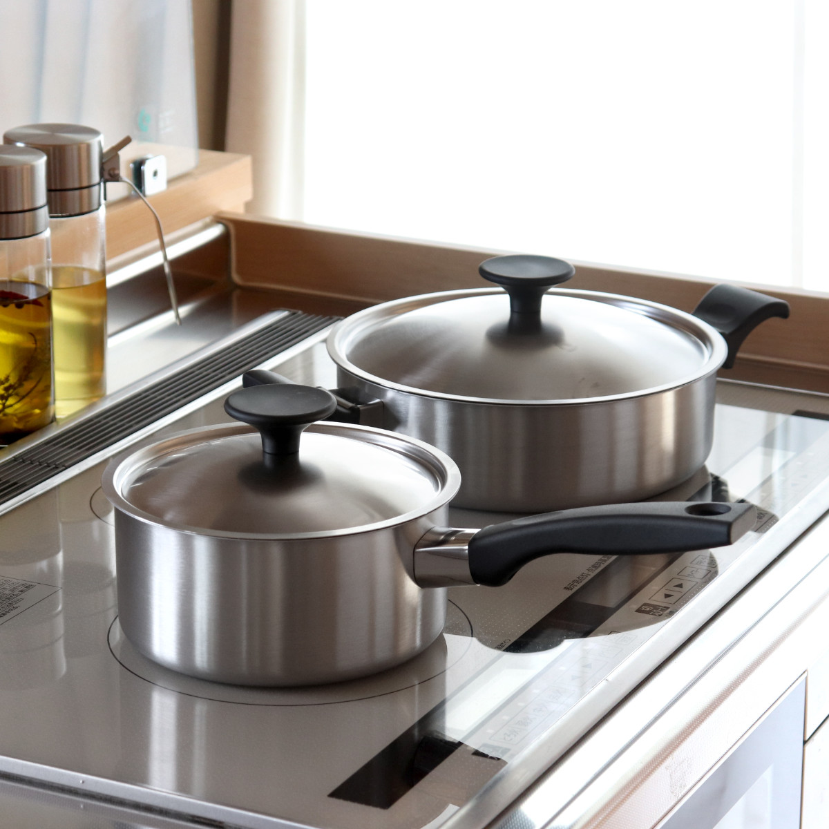 ウルシヤマ金属工業 片手鍋 18cm IH対応 ステンレス製 内面セラミック