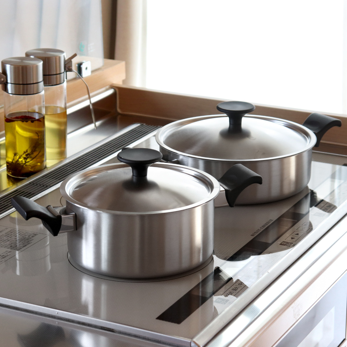 ウルシヤマ金属工業 両手鍋 20cm IH対応 ステンレス製 内面セラミック