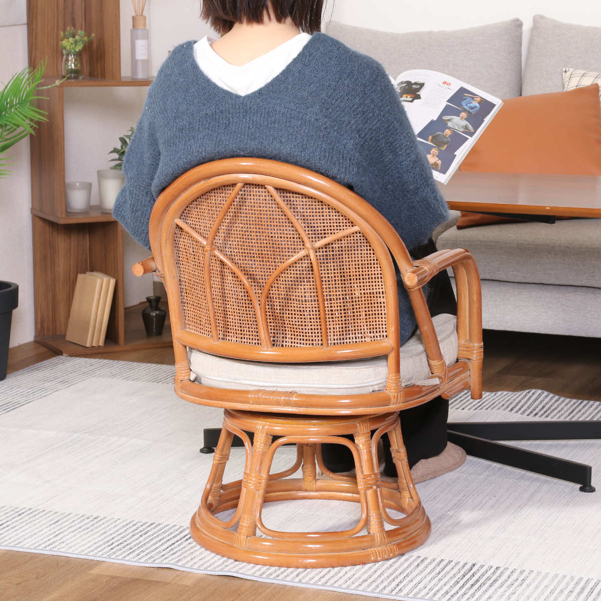 不二貿易（Fuji Boeki） ラタン 回転チェア 座面高33cm クッション付