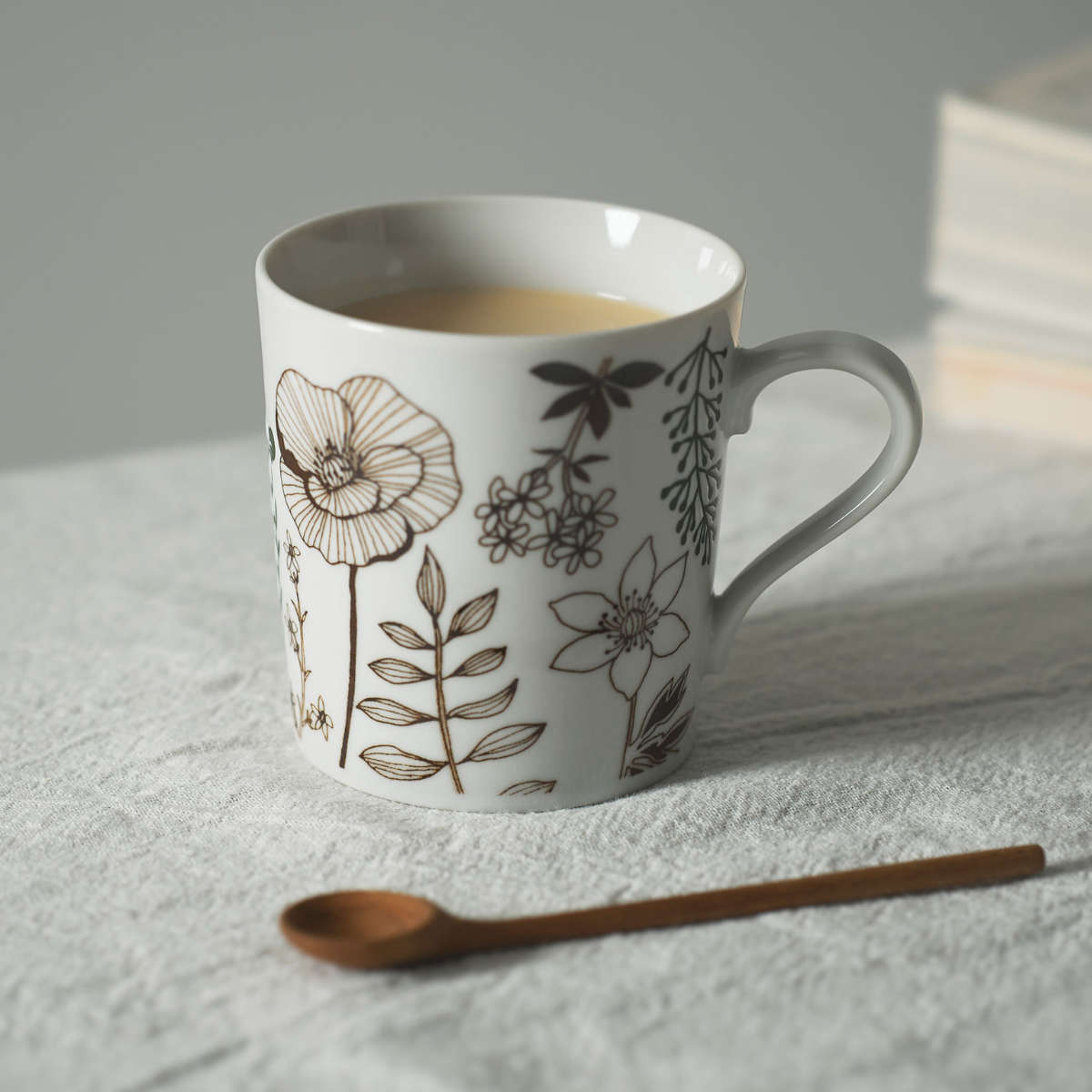 aito製作所 マグカップ 340ml フラワーパターン 磁器 美濃焼 （ 食洗機