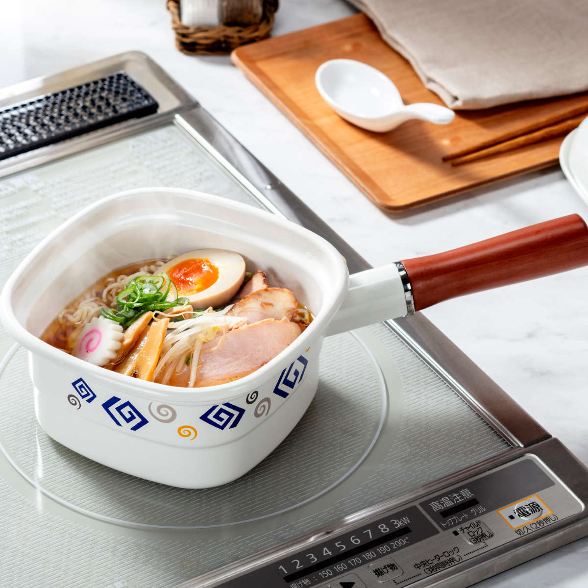 CINSA食器セット 14点　+ ホーロー鍋　24cm CINSA食器セット 14点 + ホーロー鍋 24cm CINSA食器セット 14点 +