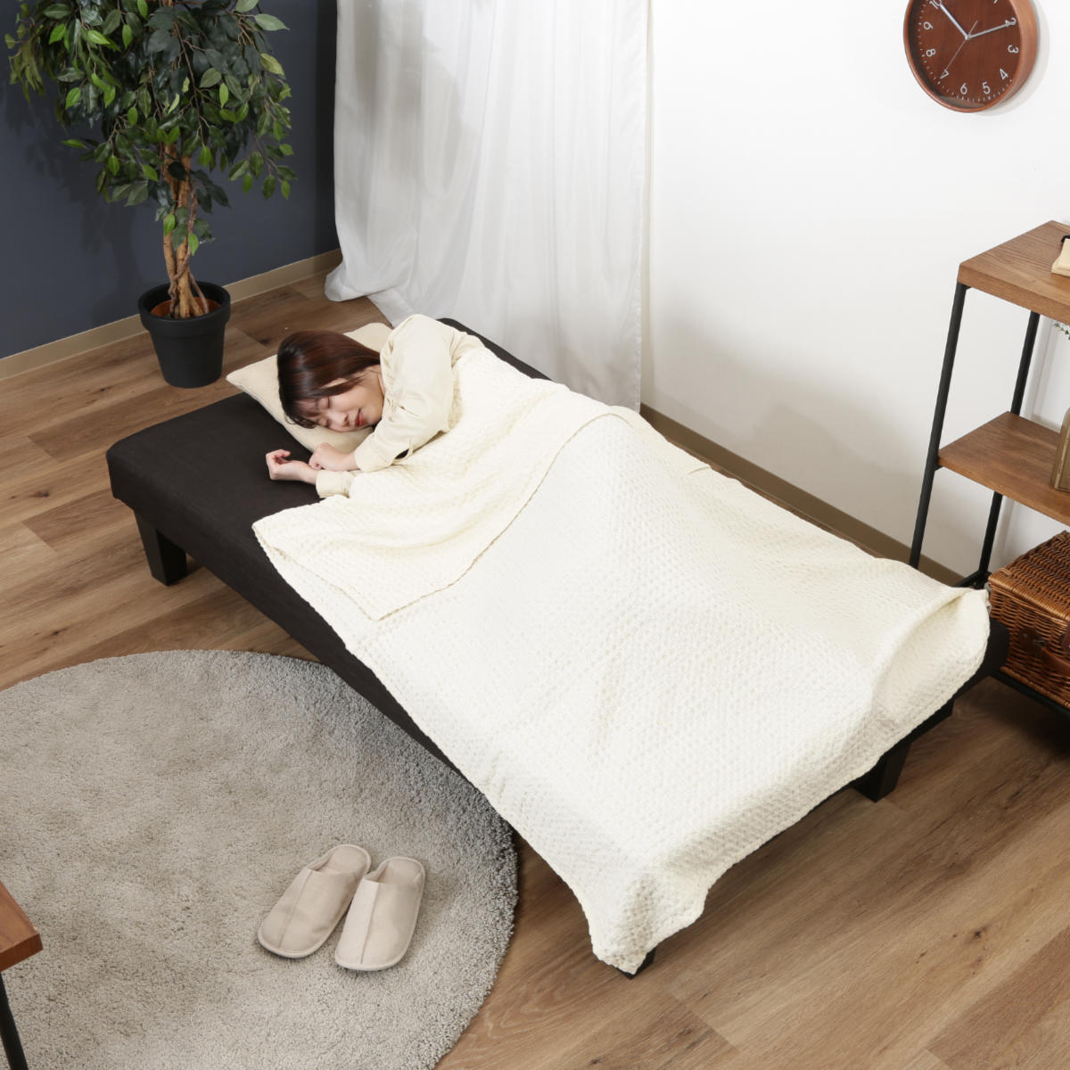 J2184 美品 不二貿易 ソファベッド  スミス クリーニング済み　新品参考価格22,965円 不二貿易 ソファベッド スミス2 ブルー CD85194 の通販
