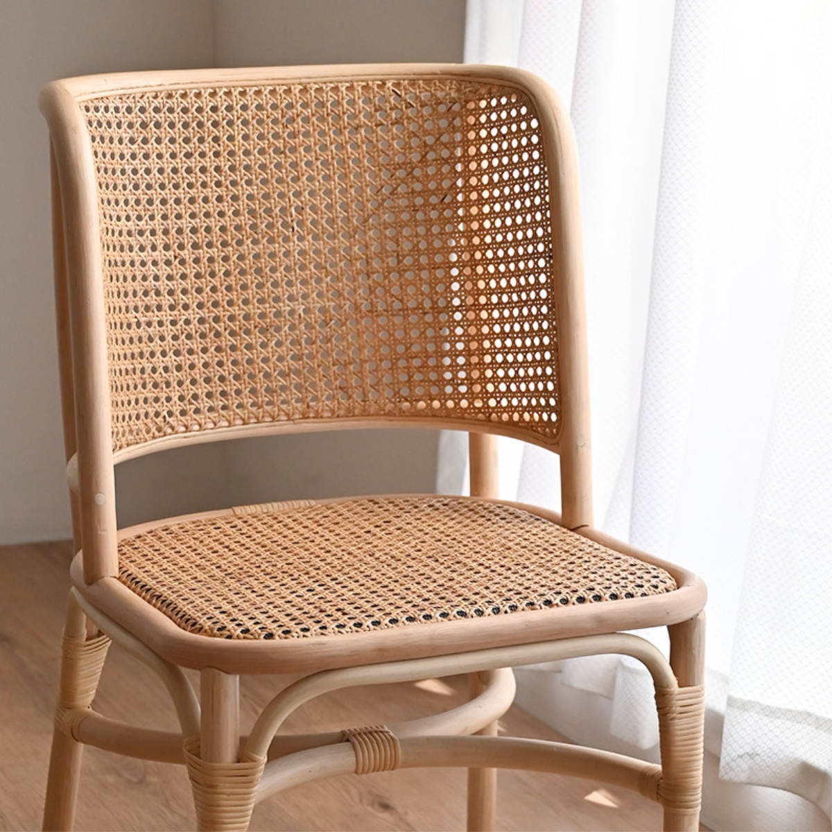 ダイニングチェア ラタン 座面高45cm クッション付 天然木 CALM