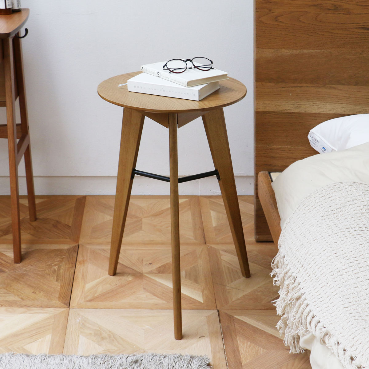 スタイリッシュ　北欧デザイン　サイドテーブル　ヴィンテージ　丸形 サイドテーブル 円型 直径38cm 高さ59cm ソフトヴィンテージ風 Rasic