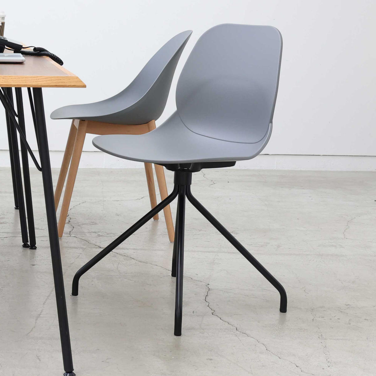 ICHIBA（市場） オフィスチェア 座面高47cm スチール脚 ワークチェア