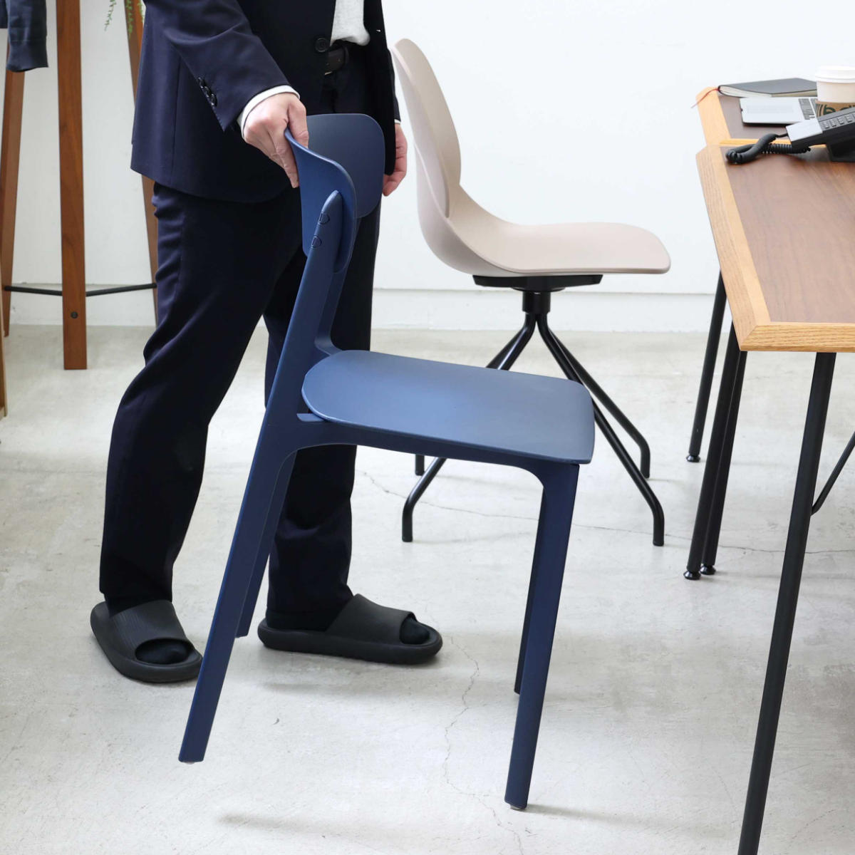 チェア 座面高46cm 積み重ね スタッキング ひじ掛け アーム