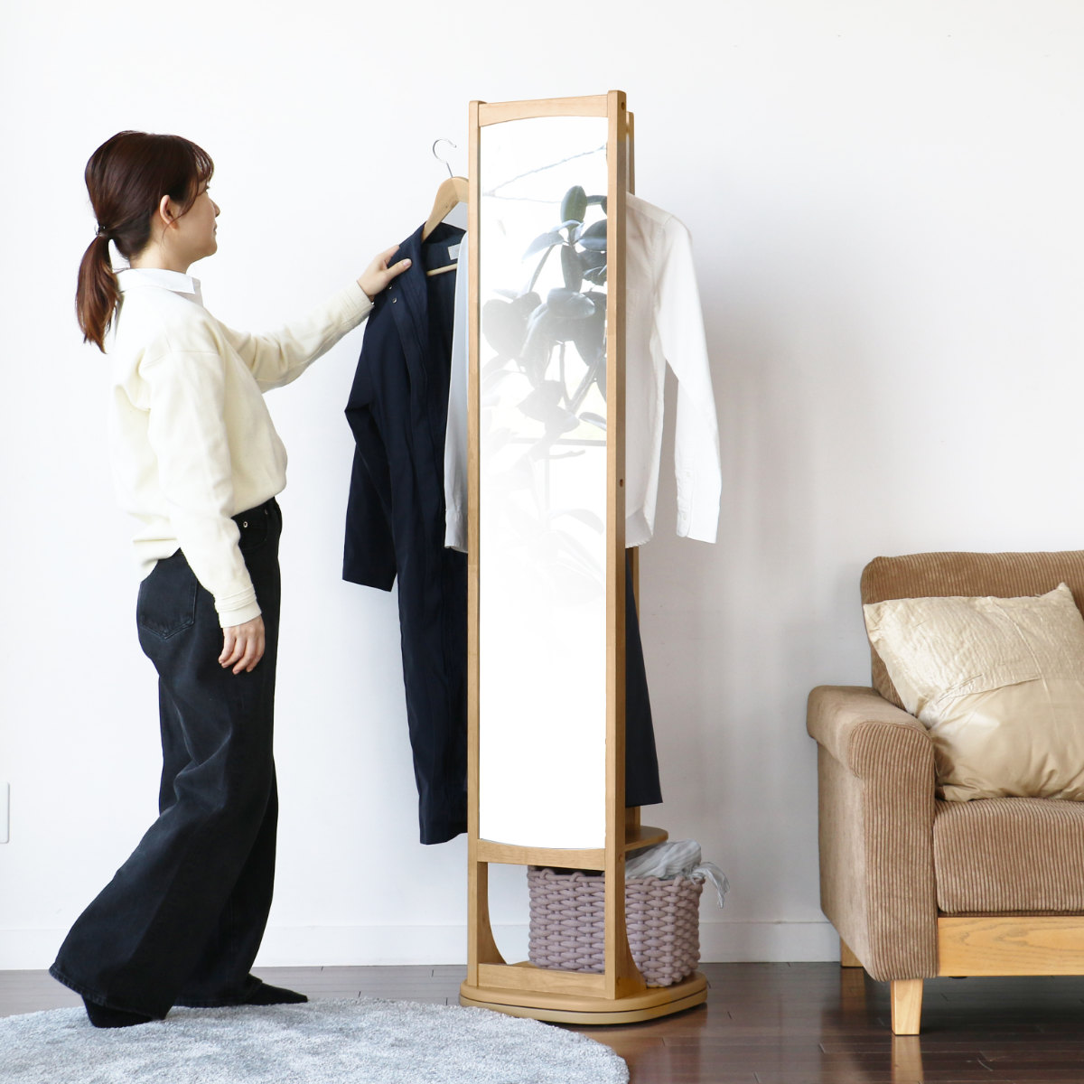 即購入不可　回転式スタンドミラー　360度回転　ミラー付きハンガーラック スタンドミラー 全身鏡 360度回転式 背面ハンガーラック 棚板付