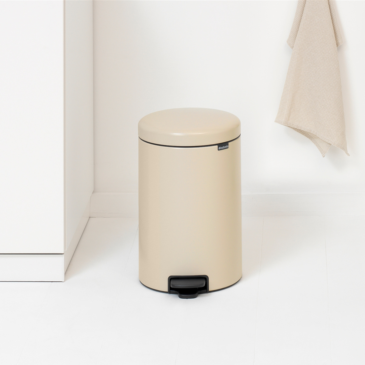直接引取可 おまけ付 美品 ブラバンシア ペダル式ゴミ箱 20L 近隣配送可能 brabantia（ブラバンシア） ゴミ箱 20L ペダル式 ペダルビン （ ごみ箱