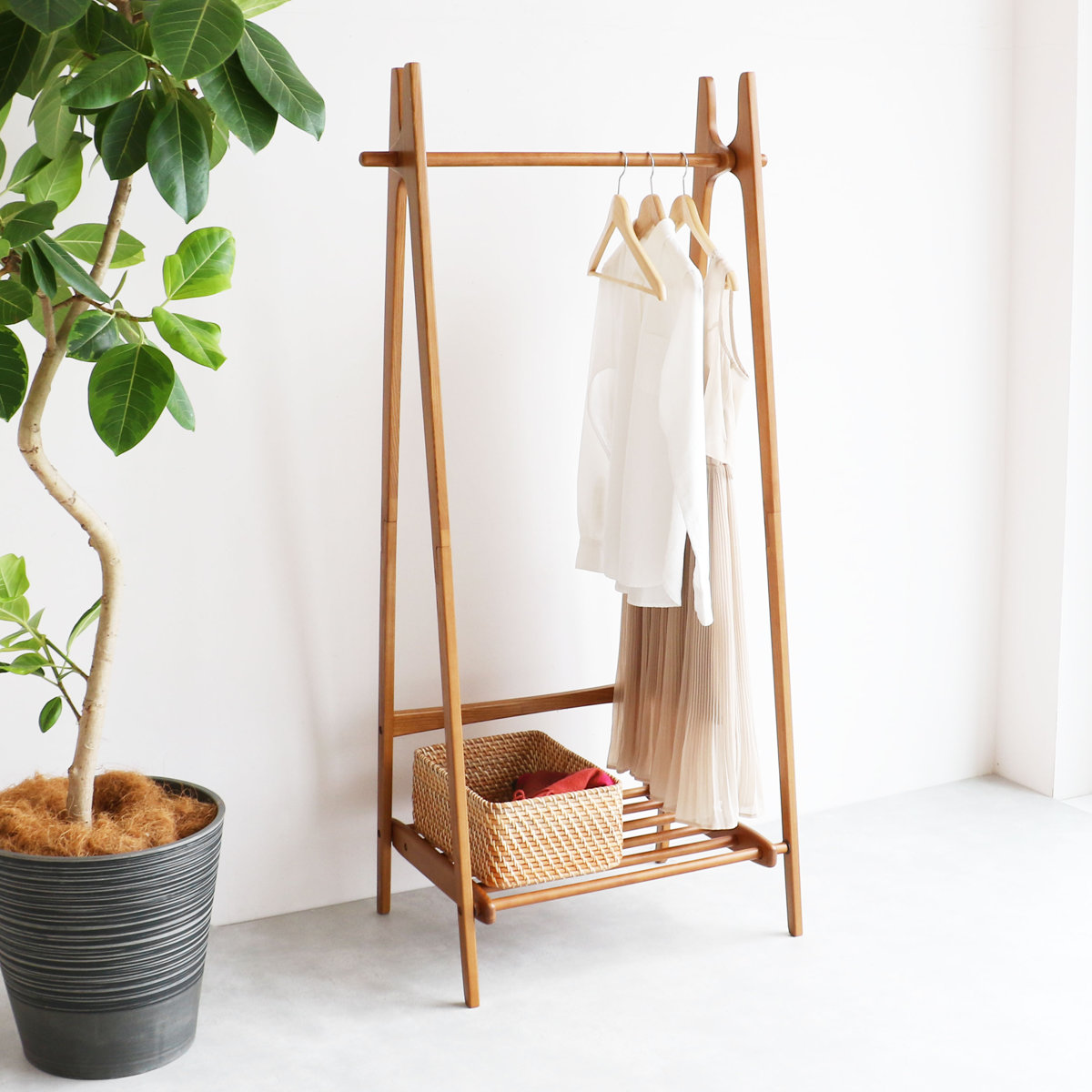 ハンガーラック 幅77cm 折り畳める 天然木 （ ハンガー ラック