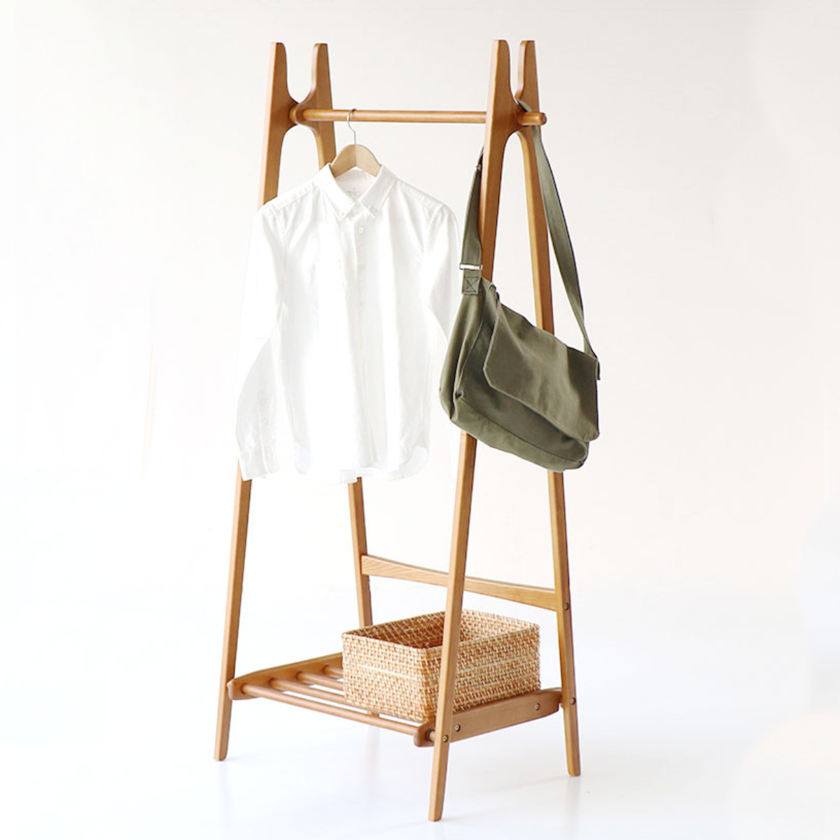 ハンガーラック 幅77cm 折り畳める 天然木 （ ハンガー ラック