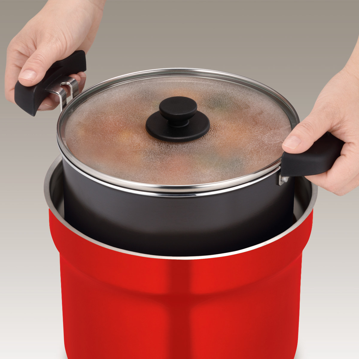【未使用品】THERMOS 真空保温調理鍋 シャトルシェフ　赤 THERMOS（サーモス） 真空保温調理器 4.3L IH対応 シャトルシェフ 保温