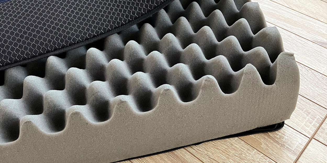 ロマンス小杉 ウレタンマットレス シングル 三つ折り 体圧分散