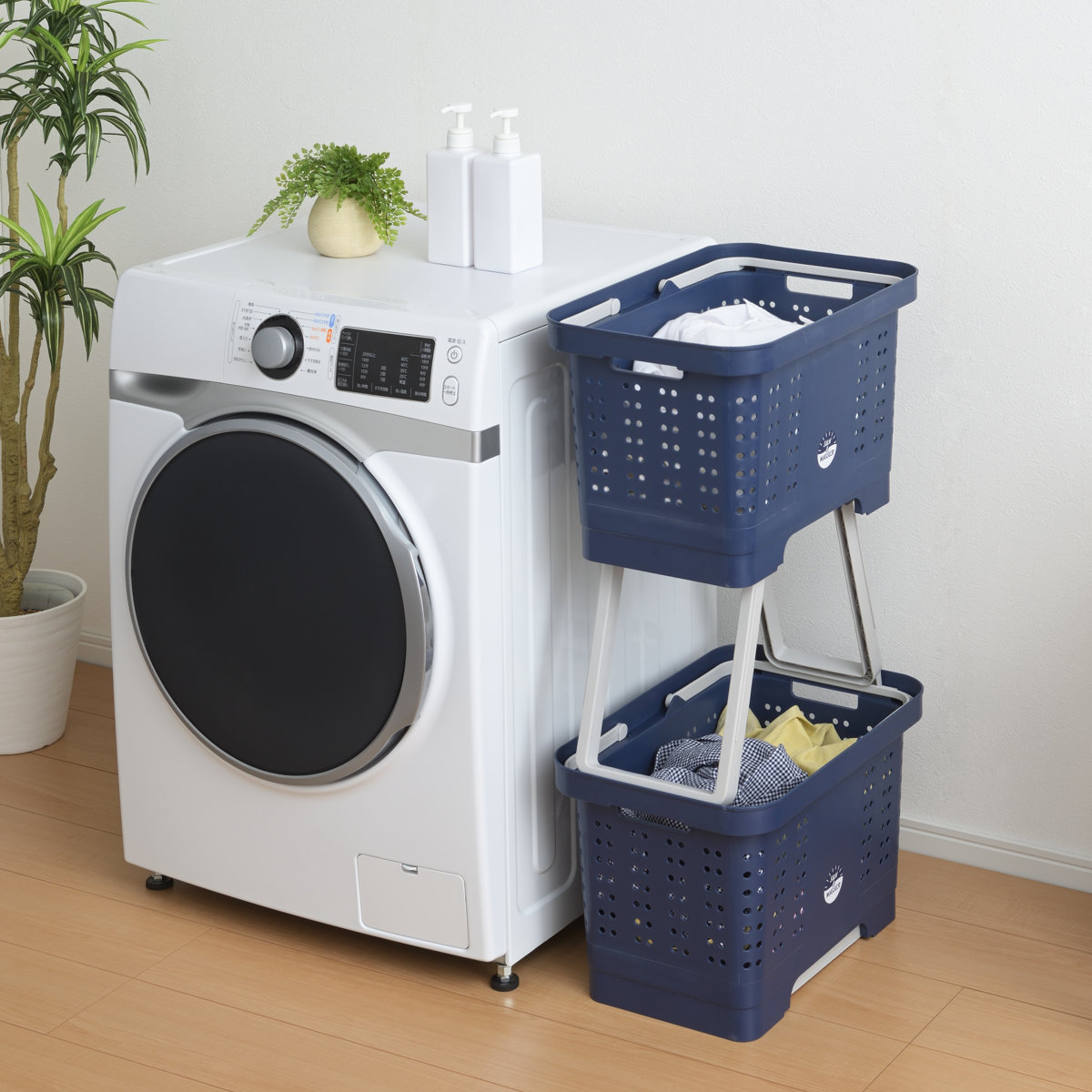 SANKA（サンカ） ランドリーバスケット 折りたたみ 脚付バスケット