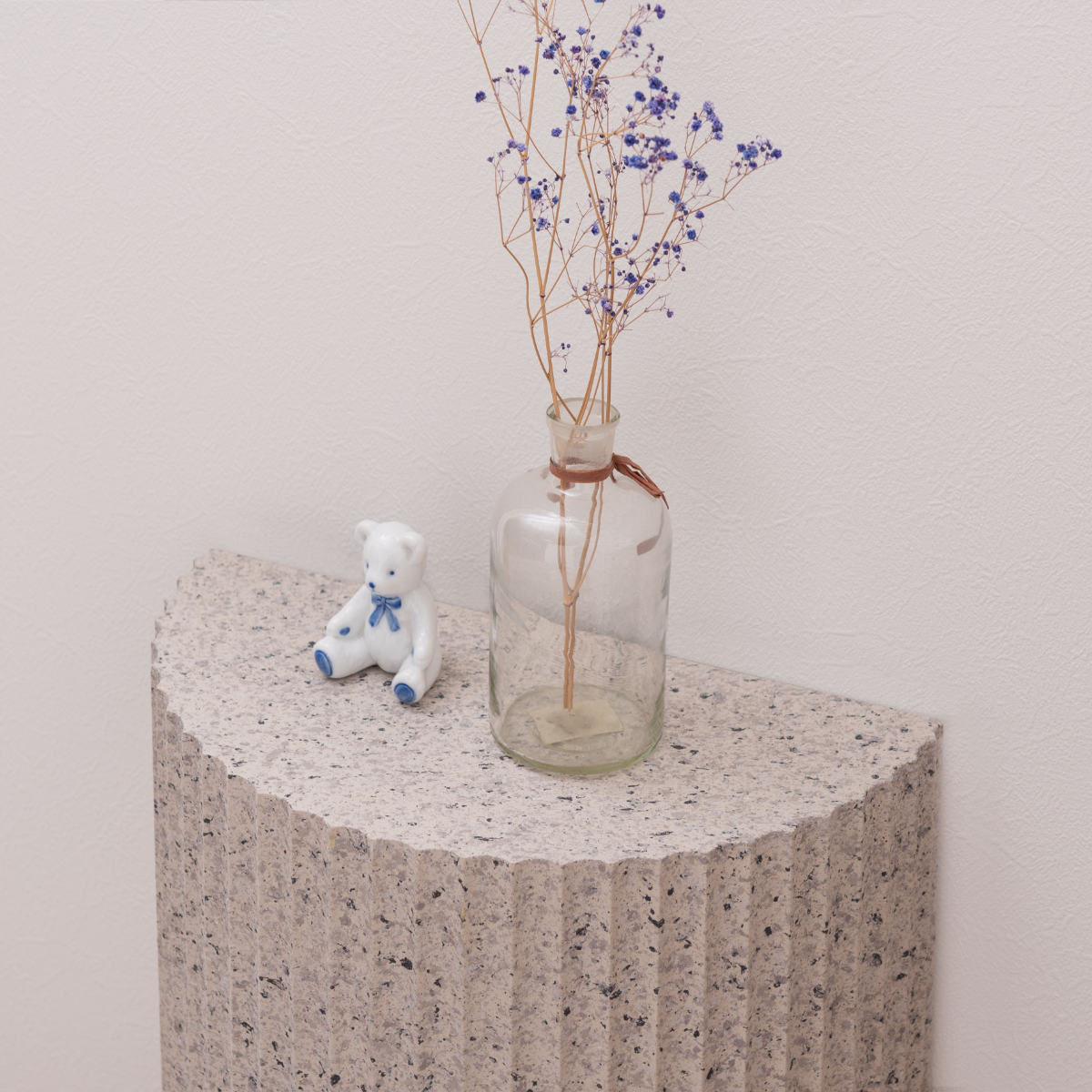 東谷 サイドテーブル 半円型 幅40cm 高さ48cm テラゾー柄 （ ストーン