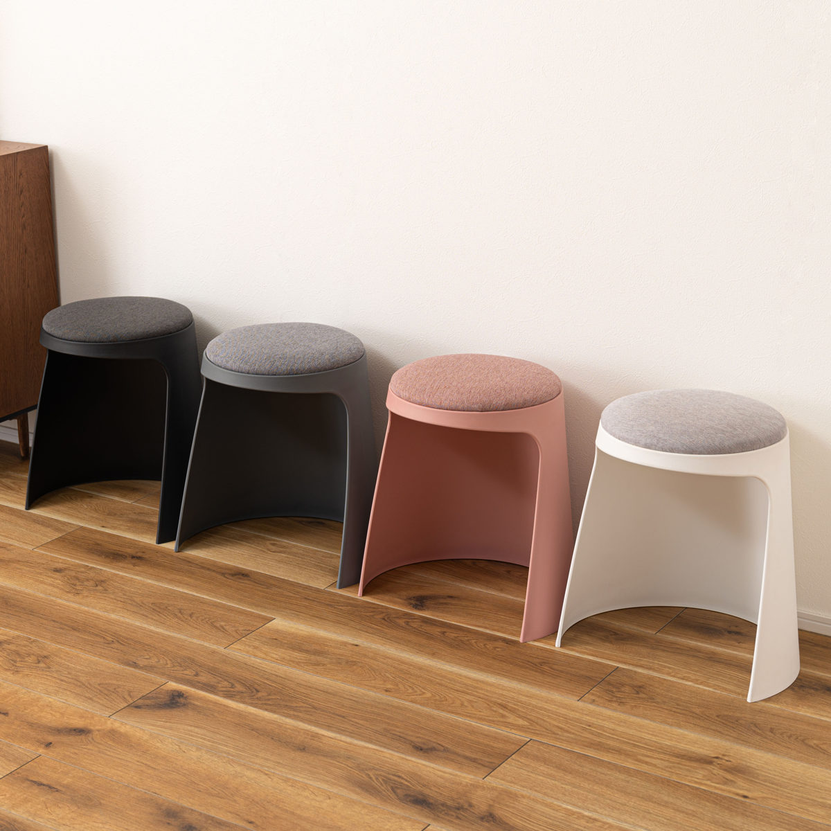 東谷 スツール スタッキング可能 高さ44cm クッション付 カヌレ （ 丸