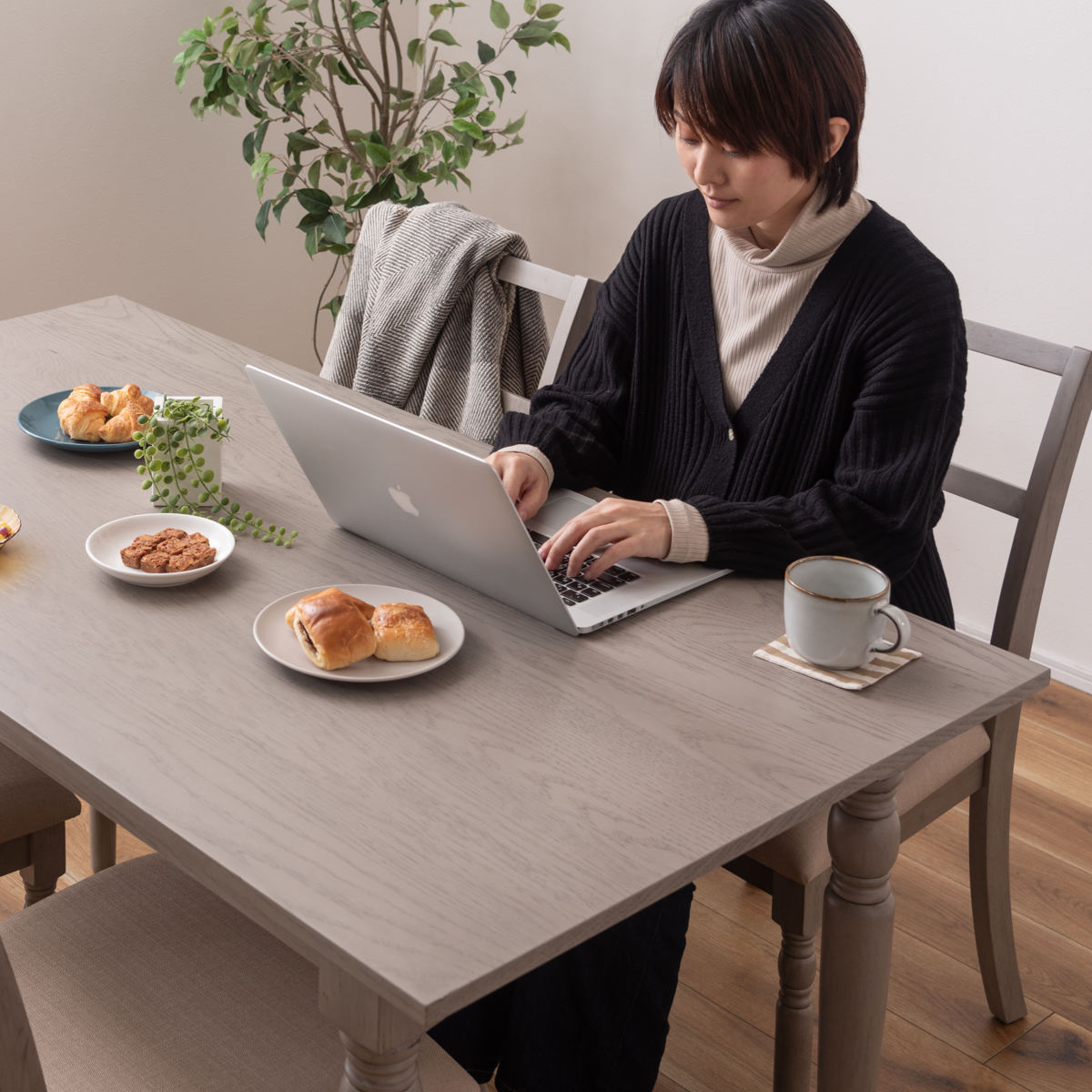 東谷 ダイニングテーブル 幅150cm クラシック風 （ 4人掛け