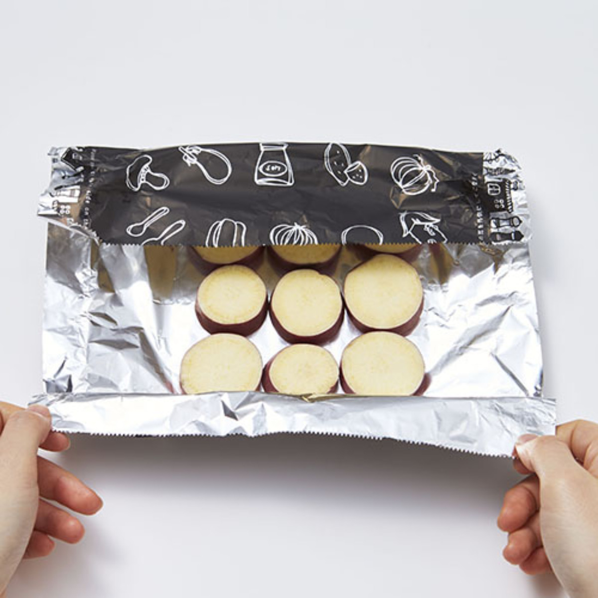 石焼きいも用 黒ホイル 25cm×5m 3本セット （ アルミホイル クッキング アルミ箔 焼き芋 焼きいも ） | 東洋アルミ | 05