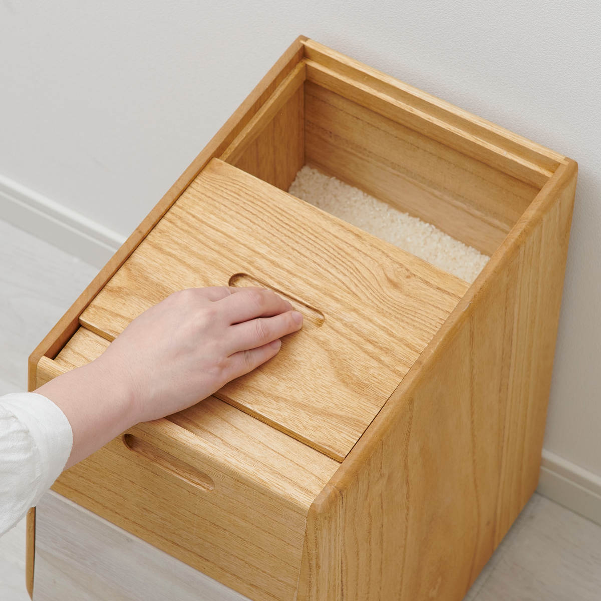 OSMAC 米びつ 20kg KIRISAI 桐のこめ櫃 （ 桐 天然木 日本製 調湿 一合