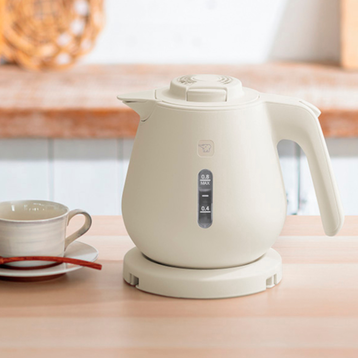 象印（ZOJIRUSHI） 電気ケトル 800ml 安全設計 空だき防止 メーカー